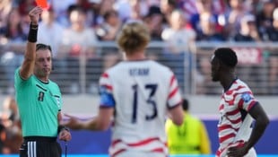 Folarin Balogun (re.) darf nun doch spielen – zum großen Ärger der Belgier.