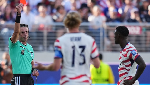 Folarin Balogun (re.) darf nun doch spielen – zum großen Ärger der Belgier-