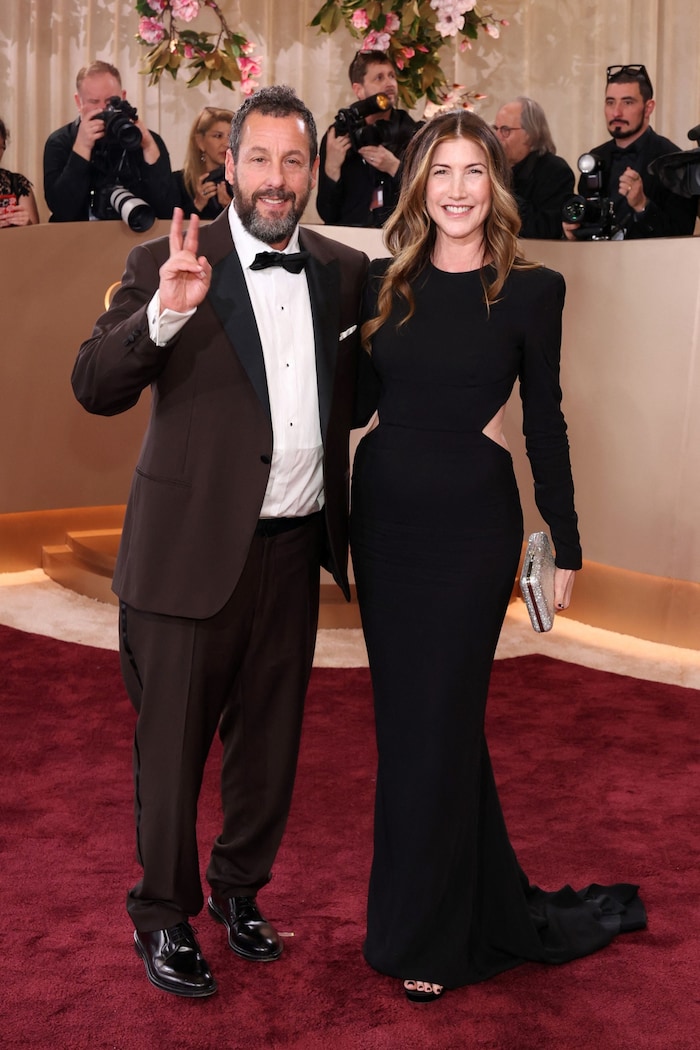 Adam Sandler, hier mit Ehefrau Jackie Sandler, soll dem glücklichen Brautpaar einen romantischen ...