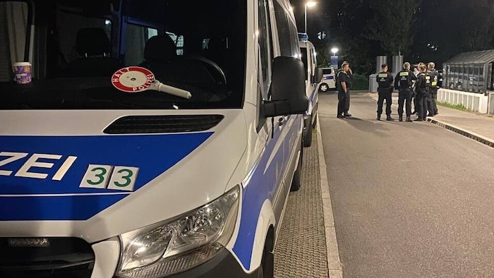 Der Polizeieinsatz in einer Berliner Klinik, in der ein Patient einen Zimmergenossen getötet ...