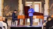 Im Planetensaal des Schlosses Eggenberg kämpft Tenor Daniel Johannsen mit dem Schicksal.