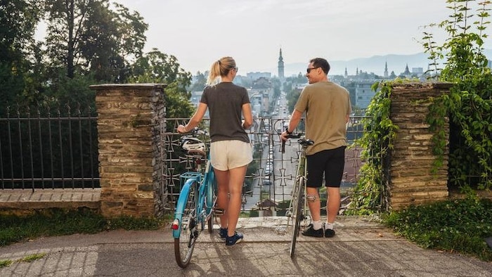 Die Radetzkystraße führt mit dem Rad direkt ins Zentrum.
