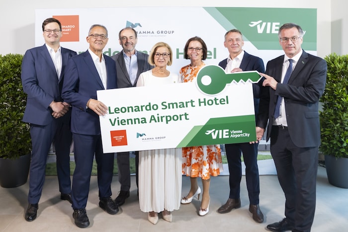 von links: Thomas Neubauer, Günther Ofner, Herbert Pinzolits, Johanna Mikl-Leitner, Katharina ...