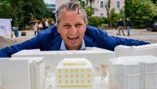 Letzter öffentlicher Termin als Präsident: Peter Unterkofler präsentiert das neue Haus der ...