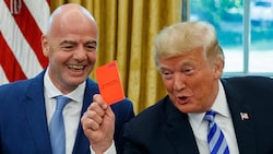 US-Präsident Donald Trump (re.) legte einmal mehr einen völlig irren Auftritt hin.