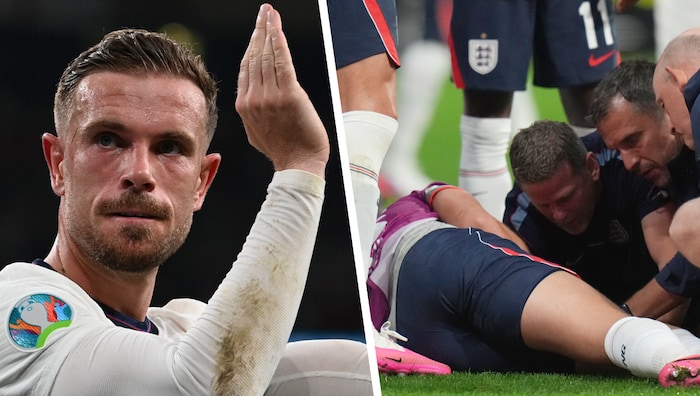 Jordan Henderson lag nach seinem unglücklichen Sturz während der Feierlichkeiten mit Schmerzen ...