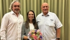Blumen für Jasmin Klemmer-Schlögl, die am Montag zur neuen Bürgermeisterin in Purkersdorf ...