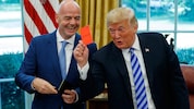 Fix ist: Donald Trump war es nicht, der die erste rote Karte zeigte.