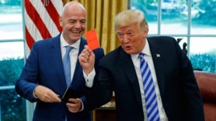 Da haben sich zwei gefunden: FIFA-Obermacker Gianni Infantino und US-Präsident Donald Trump sind ...