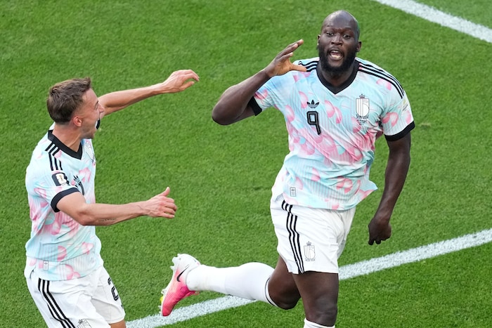 Romelu Lukaku scored to make it 4–1.