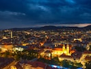 Dunkle Wolken über Graz – schon in der Nacht sollen dort Regentropfen fallen.