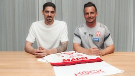 Cican Stankovic (li.) unterschrieb beim GAK bis Sommer 2027