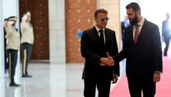Macron ist der erste westeuropäische Staatschef, der Syrien seit dem Sturz des langjährigen ...