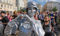 Bald ist es wieder soweit: Das Pflasterspektakel findet mitten in Linz statt.