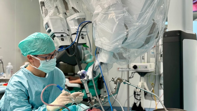 Hochmoderne OP-Technik: Das „Da Vinci“-System erweitert die Möglichkeiten des Chirurgen.