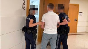 Der 38-jährige Boxtrainer weist die Vorwürfe vor dem Wiener Landesgericht zurück und erklärt die ...