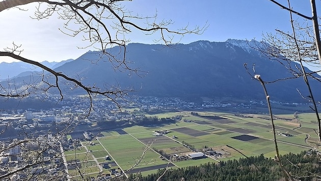 Die Riedflächen zwischen Tisis und Tosters bieten vielen seltenen Tier- und Pflanzenarten eine ...