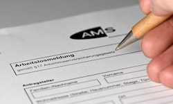 Immer mehr Menschen in Niederösterreich müssen sich beim AMS melden. 