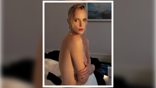 Charlize Theron heizte ihren Fans zuerst am Red Carpet der „Die Odyssee“-Premiere ein, ...