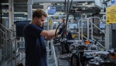 In Steyr werden die Motoren für „Neue Klasse“ nun in zwei Schichten gebaut.