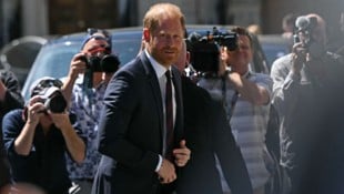 Prinz Harrys Heimatbesuch ist von einer Niederlage vor Gericht überschattet.
