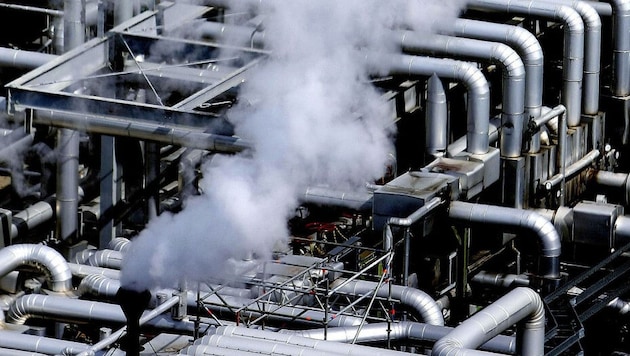 Raffinerie des österreichischen Öl- und Gaskonzerns OMV in Schwechat