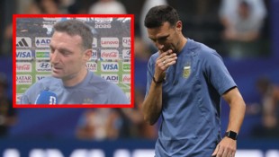 Argentinien-Trainer Lionel Scaloni musste emotional das Interview abbrechen.