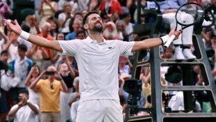 Der Serbe Novak Djokovic steht iM Wimbledon-Halbfinale.