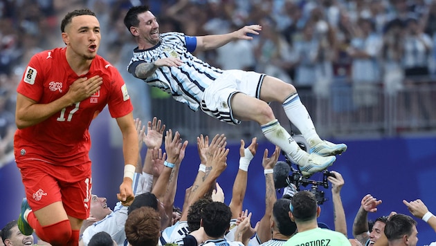 Die Schweiz und Argentinien stehen nach knappen Siegen im Viertelfinale.