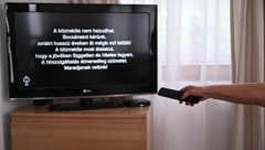 Beim ungarischen Staatssender M1 wurde am Dienstagabend ein schwarzes Bild mit einer Bitte um ...