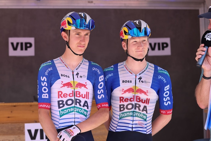 Hajek mit Teamkollege Sebastian Putz.
