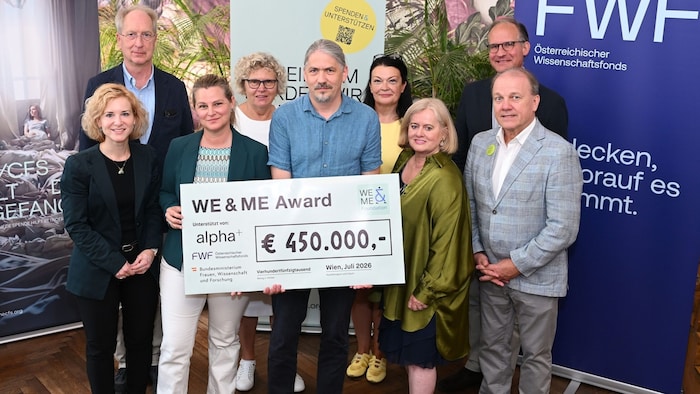 Für seine Forschung erhielt Epidemiologe Matthias Wielscher (m.) den mit 450.000 Euro dotierten ...
