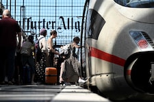 Die Deutsche Bahn verspricht sich von einem Alkoholverbot mehr Sicherheit und weniger ...