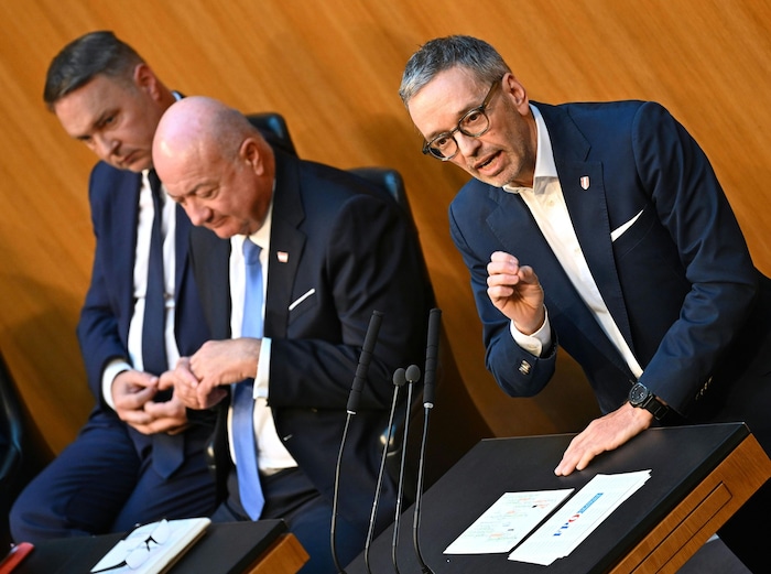 Von Kickl kam wenig sachliche Kritik.