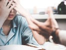 Mehr Arbeitsdruck und höhere Belastungen für Arbeitnehmer sind wesentliche Probleme in der ...