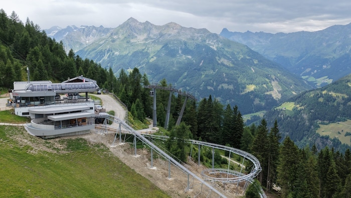 Die Bergstation Elfer mit dem ersten Kreisel.