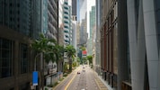 Singapur hat rund 6,1 Millionen Einwohner. Die Gesamtzahl der Autos ist auf rund eine Million ...