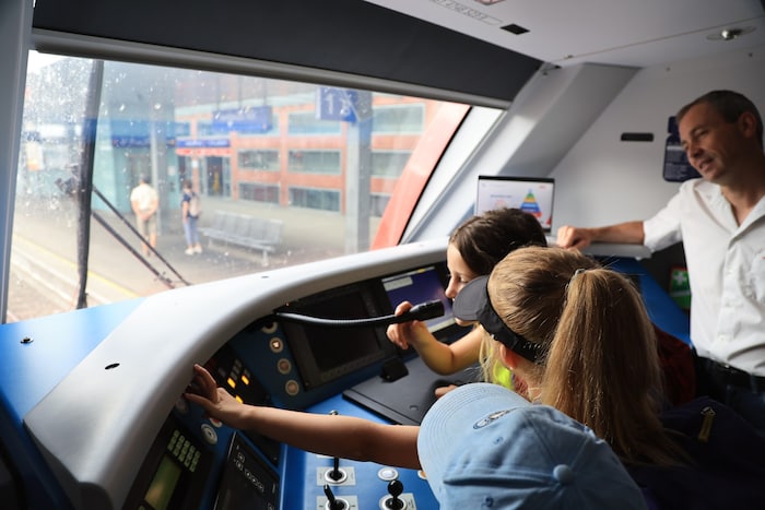 Ein Highlight der ÖBB war die Möglichkeit, den Zug vom Typ „Desiro ML“ zu besichtigen. Die ...