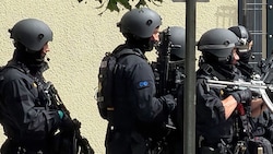 In Bayern hat ein mutmaßlicher Amoklauf einen Großeinsatz der Polizei ausgelöst.