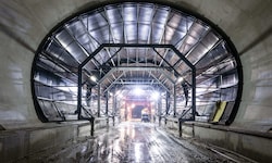 Die Tunnelbauten sind zu 95 Prozent fertig, die Arbeiten sollen bis 2028 abgeschlossen sein. ...