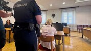Die junge Mutter gestand die Beihilfe zum Raub. Ihr Kind lebt nun bei einer Pflegefamilie.