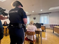 Die junge Mutter gestand die Beihilfe zum Raub. Ihr Kind lebt nun bei einer Pflegefamilie.