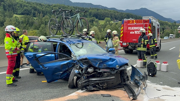 Der Wagen der Urlauber wurde schwer beschädigt.