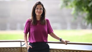 Chefkupplerin Nina Horowitz spielt wieder Amor und versucht 54 Singles an den Mann oder die Frau ...
