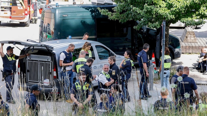 Bei der Tat wurden zwei Mädchen schwer verletzt.