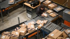 Onlineeinkäufe werden teurer – durch die Umsatzsteuer sogar noch teurer als bekannt.