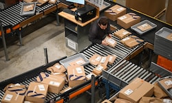 Onlineeinkäufe werden teurer – durch die Umsatzsteuer sogar noch teurer als bekannt.