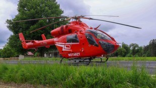 Am Flugfeld der Almtalgemeinde ist seit dem Jahr 2017 aber auch der Rettungs-Heli Martin 3 ...