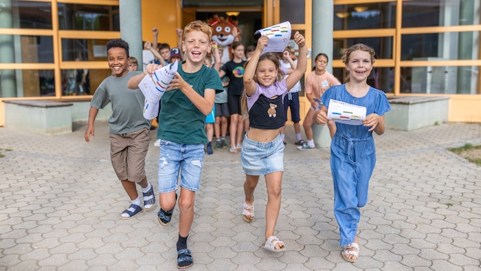 In der Volksschule Kraig ist die Vorfreude auf die Ferien riesengroß.