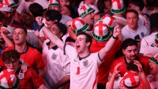 In England träumt man neben dem WM-Titel von einem Feiertag.